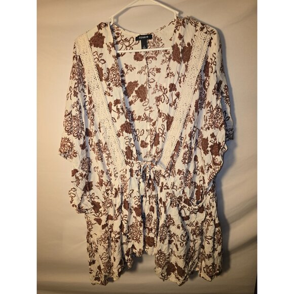 Torrid Beautiful Wrap Cardigan Kimono Top Blouse Shirt Size 2 2X Short Sleeve - Picture 1 of 3